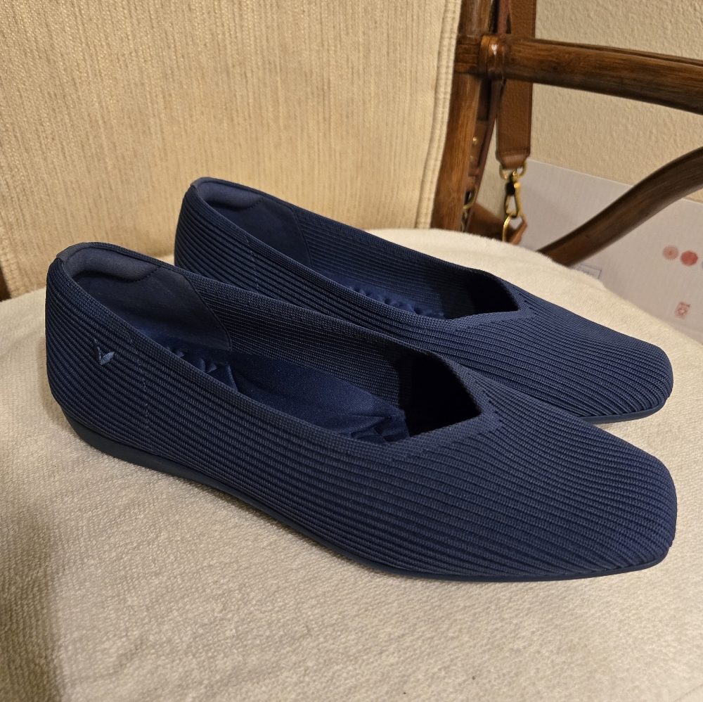 VIVAIA Women's Classic Blue Flats - Picture 2 of 14